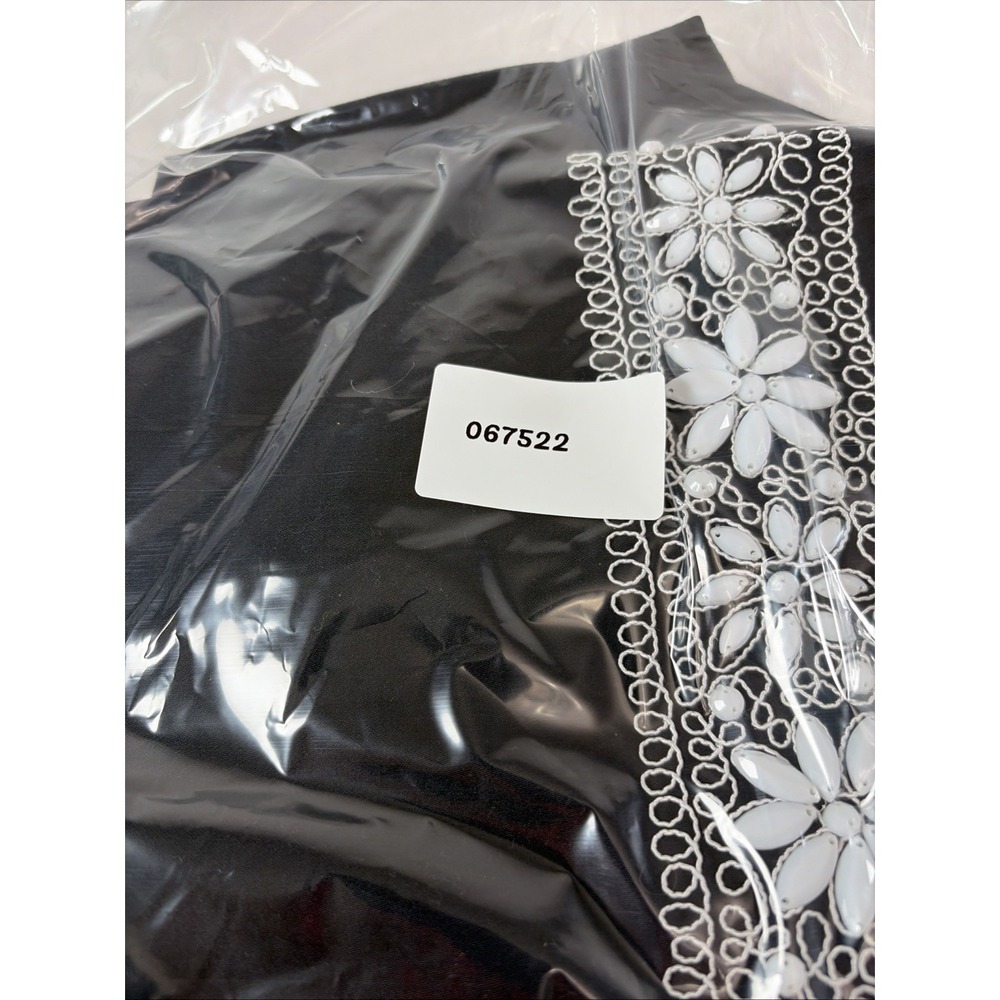 Kate Hill Black Capri Pants White Floral Embroidered Beaded Hem 18W Classic EUC - Picture 11 of 11